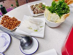 -墨脱石锅椰子鸡•香草鸭•东山羊(大东海店)