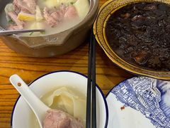 馄饨老鸭煲-老品芳
