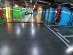 -白玉兰广场停车场