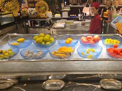 -广州万富希尔顿酒店·感趣自助餐厅·金秋蟹宴生蚝海鲜刺身