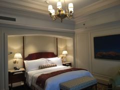 -广州富力丽思卡尔顿酒店