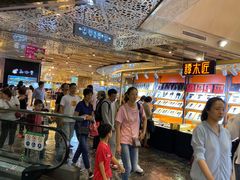 -百联又一城停车场