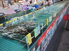 -三亚火车头万人海鲜广场