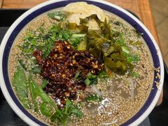 -云阿蛮云南生烫牛肉米线(奉贤路店)