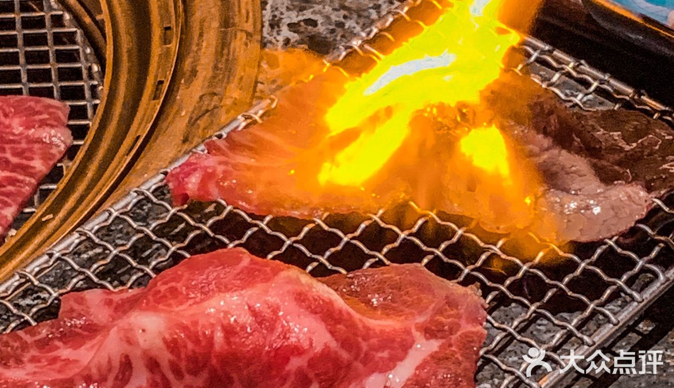 top1和牛烧肉🥩炙烤手握太好吃了！！