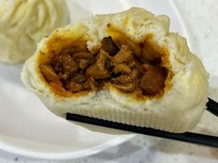 麻辣香菇鸡丁包-老陶包子铺(南大西南村店)