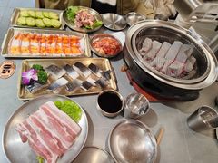 -围炉肉舍丹东海鲜烤肉·烤活鳗(步行街店)