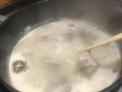 -三人行骨头王火锅(长寿店)