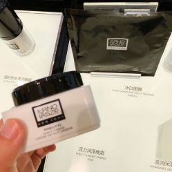 -奥伦纳素Erno Laszlo