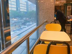 用餐区-麦当劳(东大桥店)