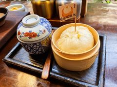 滇味糖腿包-银米·云南传统过桥米线(双廊黑金冠店)