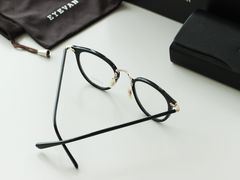 -目艮眼镜SHOWROOM(品牌集合店)
