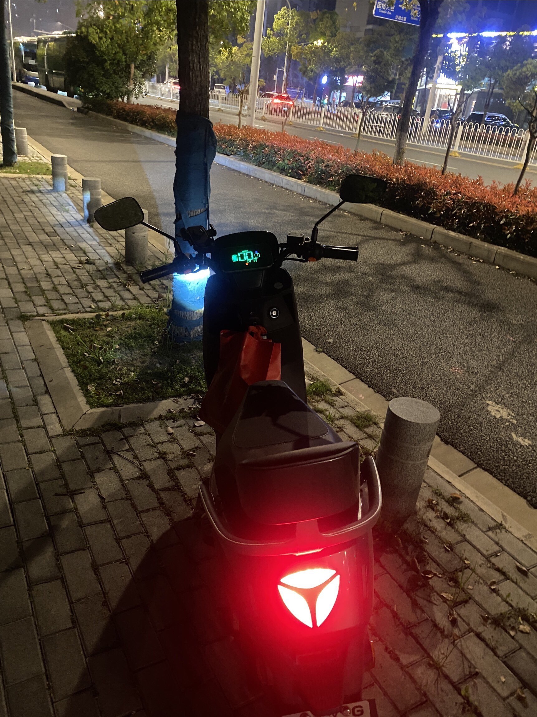 千万不要被带偏了,代步电动车不需要追求速度