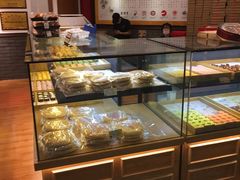 面包甜点陈列柜-百饼园(元洪城店)
