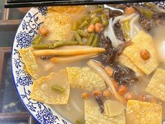 -小蛮妞家螺蛳粉(凯旋路店)