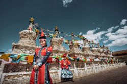 点击看大图 -苏雅影像蒙古婚纱摄影工作室