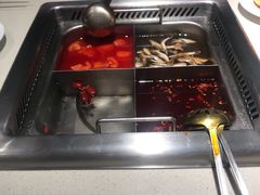 -海底捞火锅鲜切牛肉主题店(长寿路店)