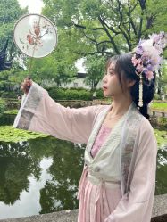 -一揽芳华汉服旗袍体验馆(拙政园店)