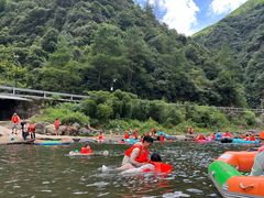 -安吉龙王山峡谷漂流