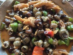螺丝烧鸡爪-芦茨金富饭庄·25年老字号·专做稻草鸡