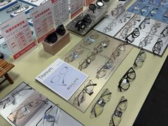 -罗伯特眼镜·蔡司官方授权(罗湖国贸店)