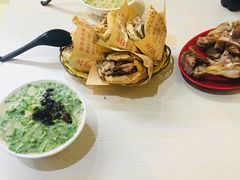 -洪峰浩老北京烧饼夹肉(角门路店)