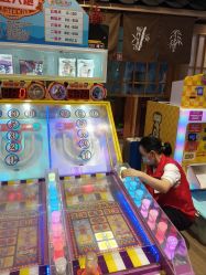-卡通尼乐园(新达汇三林店)