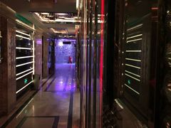 -蓝尊量贩(黄河路店)