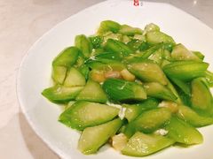 瑶柱虾球烩丝瓜-蛙蛙叫干锅年代(簋街总店)