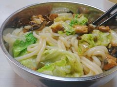 香菇鸡肉粉-龙香记桂林米粉(东扬威街11号楼店)