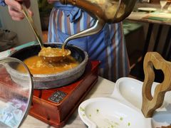 招牌小龙虾红汤泡饭-蜜桃花开·中西融合菜E&W(南长街店)