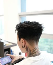 -海文先生国潮烫染男士理发馆