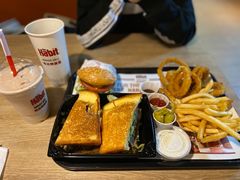 -The Habit Burger Grill 哈比特汉堡(复兴soho店)