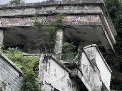 -四川汶川特大地震漩口中学遗址