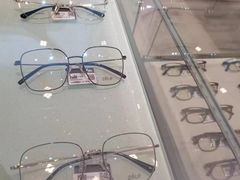 -博士眼镜(东莞东湖花园店)