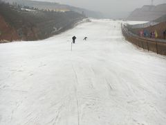 -采薇庄园四季滑雪场