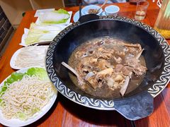 -茸梅路右拐龙虾-农家菜(松江店)