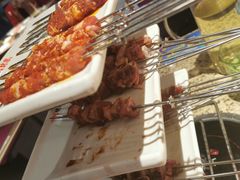 现穿羊肉串-丰茂烤串(钦州北路店)