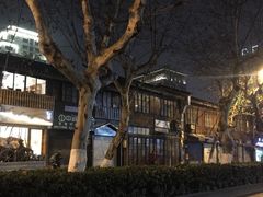 -吴山路夜市