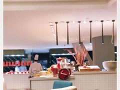 -上海滴水湖皇冠假日酒店