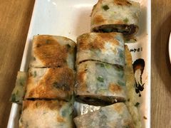 葱饼卷牛肉-台北楚楚园馅饼粥(虹桥南丰城店)