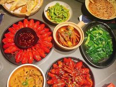 -巴厘龙虾·榜首油焖大虾(洞庭·艺术洋房店)