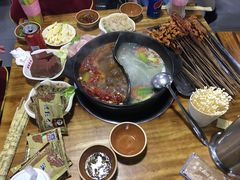 -灌县老妈砂锅串串香(万科红生活广场店)