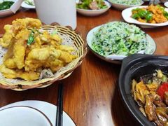 -胡子饮食店
