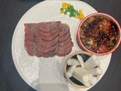 -艳阳天民俗村(公园路店)