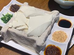 -95号酱骨·一块豆腐(展春园西路店)