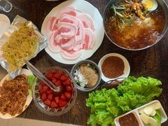 -韩风烤牛肉冷面店