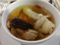 海椰皇松茸炖花菇-宝丽轩中餐厅BAOLIXUAN