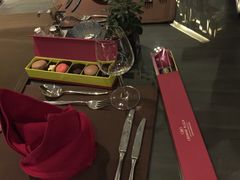 -上海滴水湖皇冠假日酒店