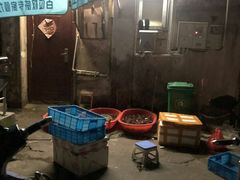-虾弄弄海派小龙虾·牛羊蝎子火锅